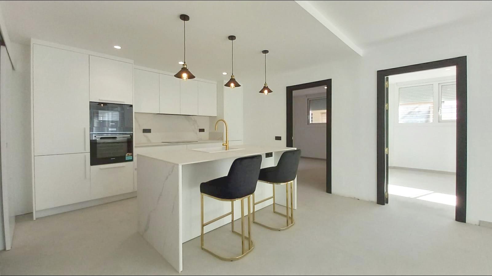 Cuina de Planta baixa en venda en Vilanova i la Geltrú amb Calefacció