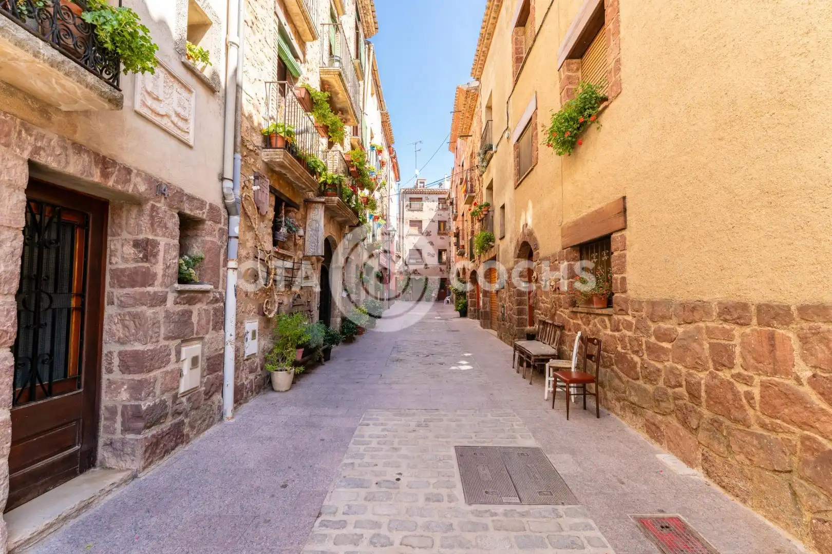 Vista exterior de Casa adosada en venda en Prades amb Terrassa