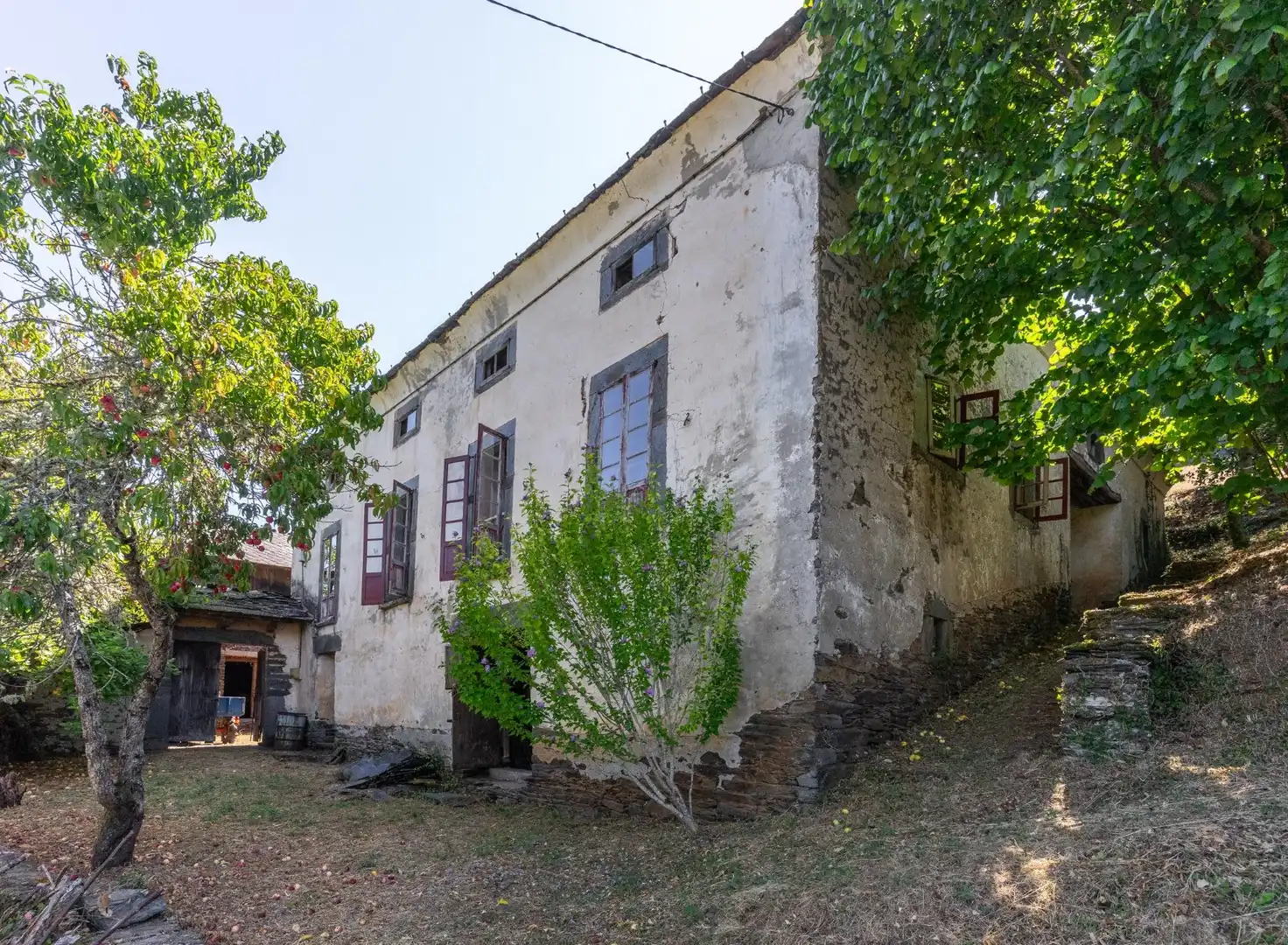 Vista exterior de Casa o xalet en venda en Allande amb Jardí privat i Balcó