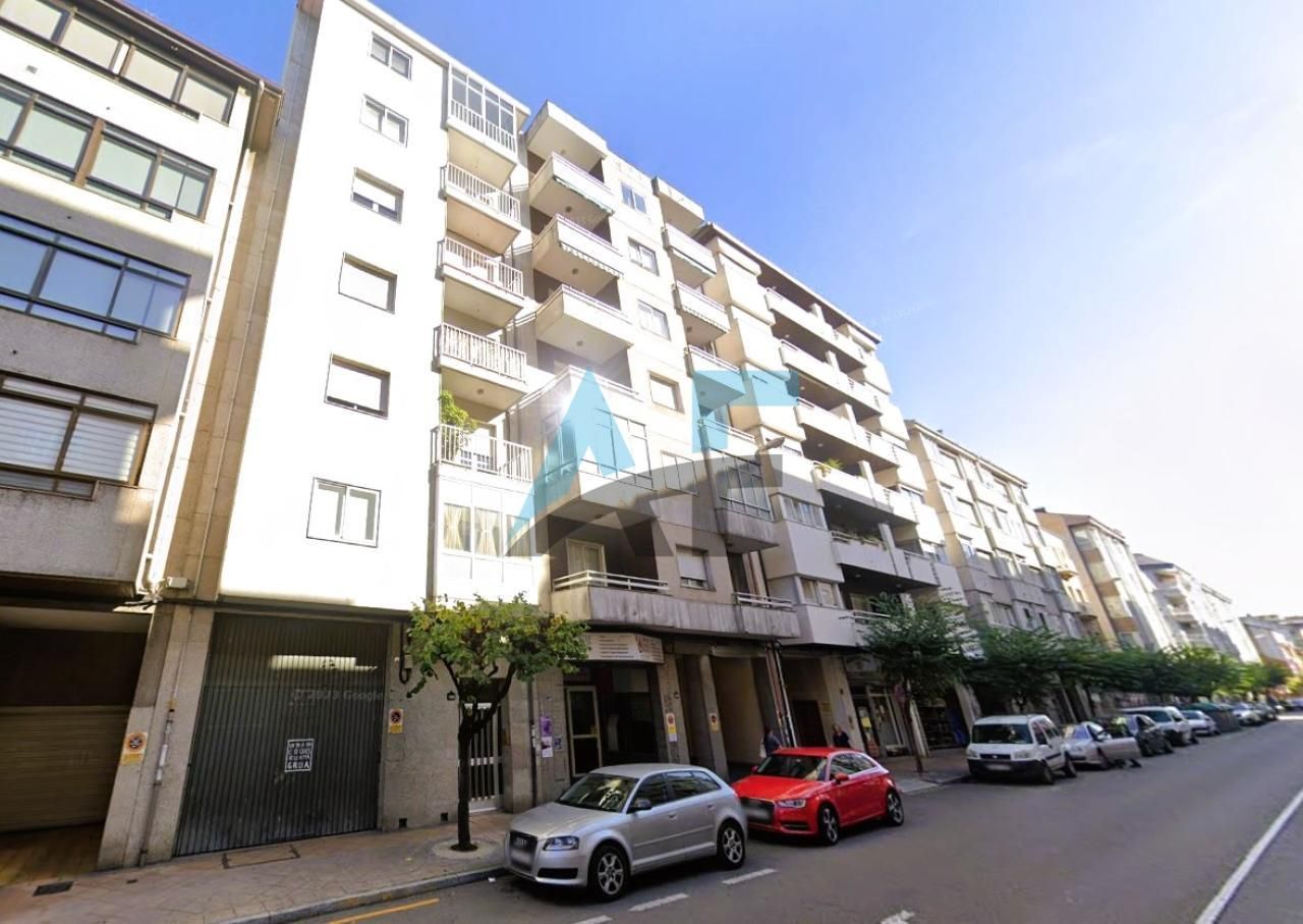 Exterior view of Flat for sale in Ourense Capital   with Heating, Terrace and Furnished