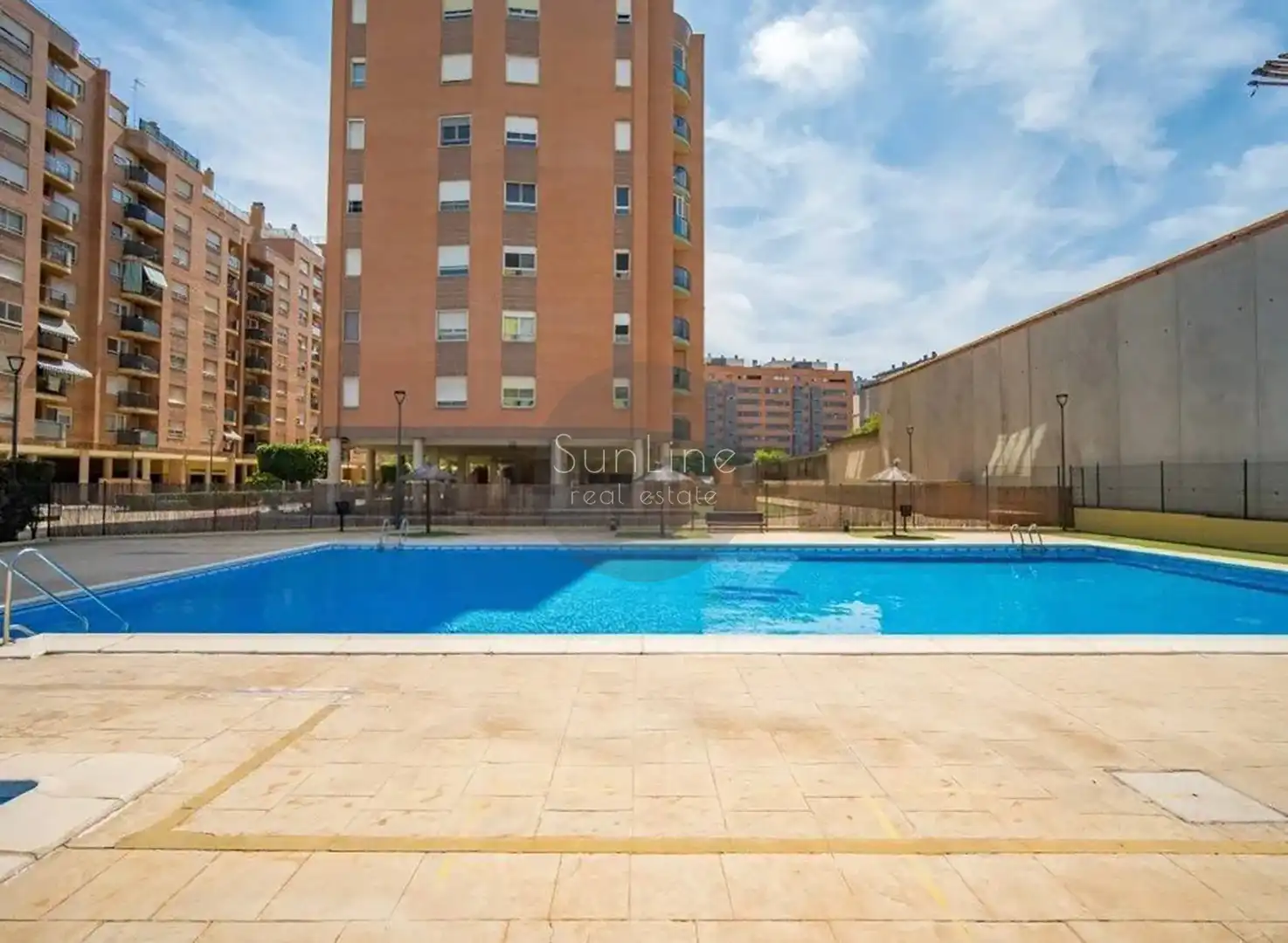 Piscina de Piso en venta en Valencia con Aire acondicionado, Terraza y Trastero
