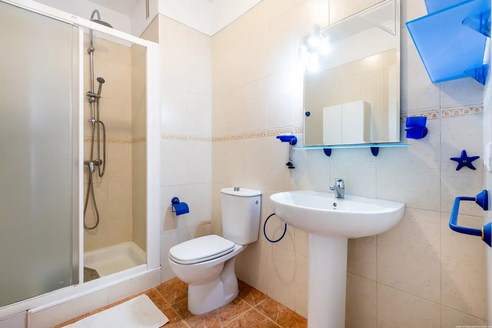 Bathroom of Apartments for rent in Candelaria  with Air Conditioner, Heating and Parquet flooring