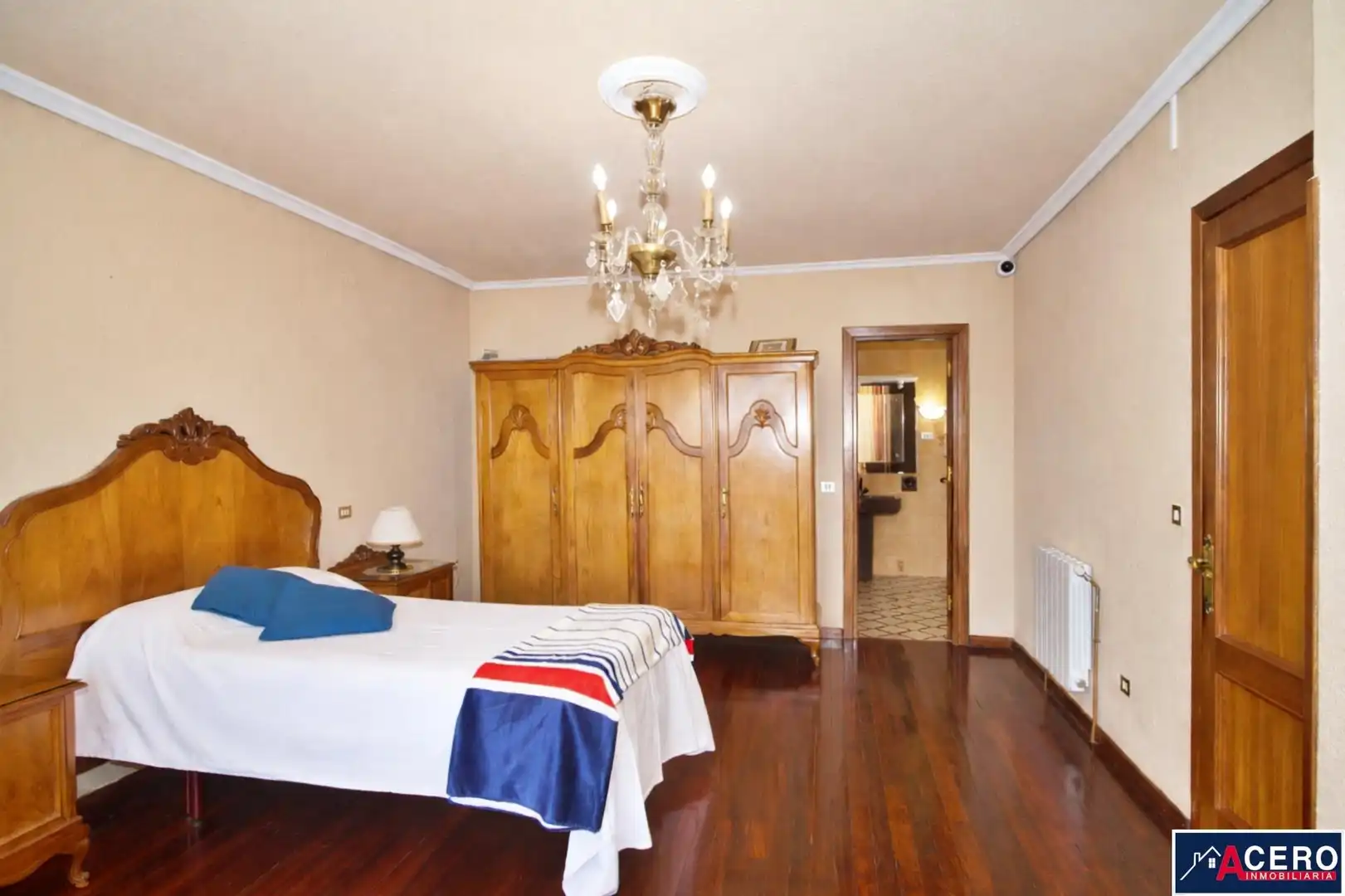 Schlafzimmer von Haus oder Chalet zum Verkauf in Camargo mit Privatgarten, Parkett und Schwimmbad