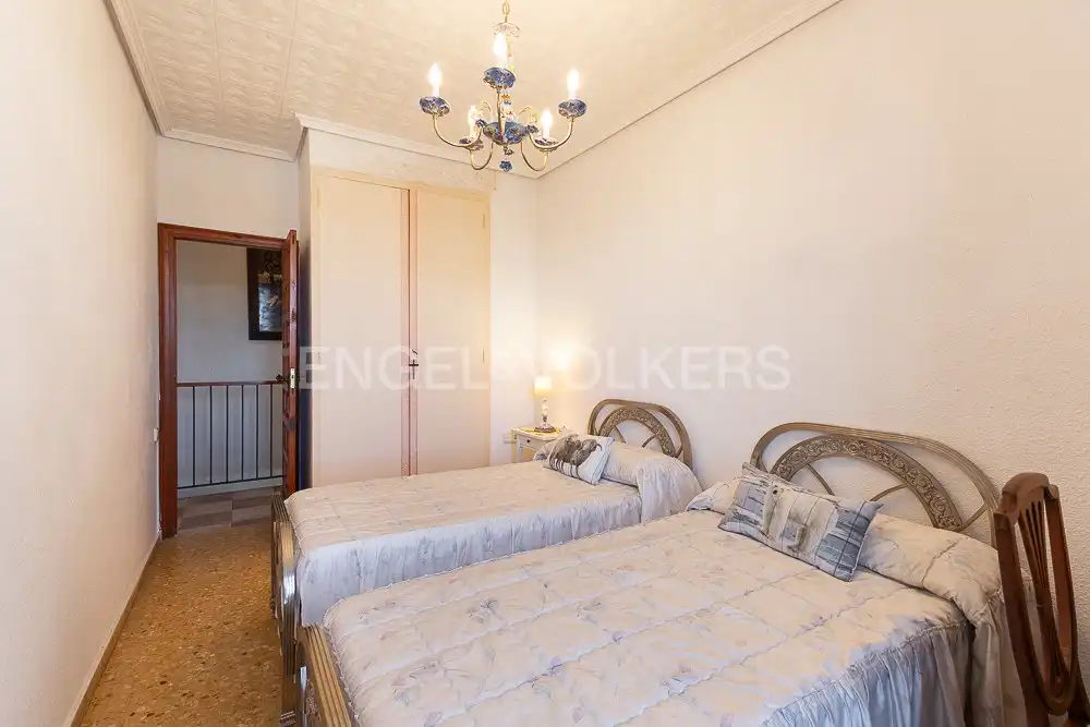Habitación de Casa o chalet en venta en Paterna con Aire acondicionado, Calefacción y Jardín privado