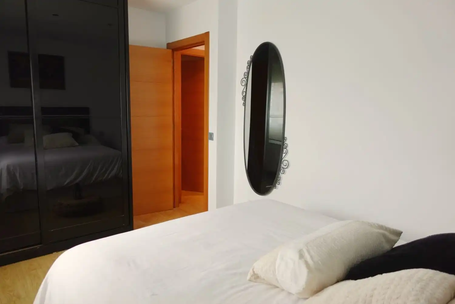 Habitación de Piso en venta en Laredo con Calefacción
