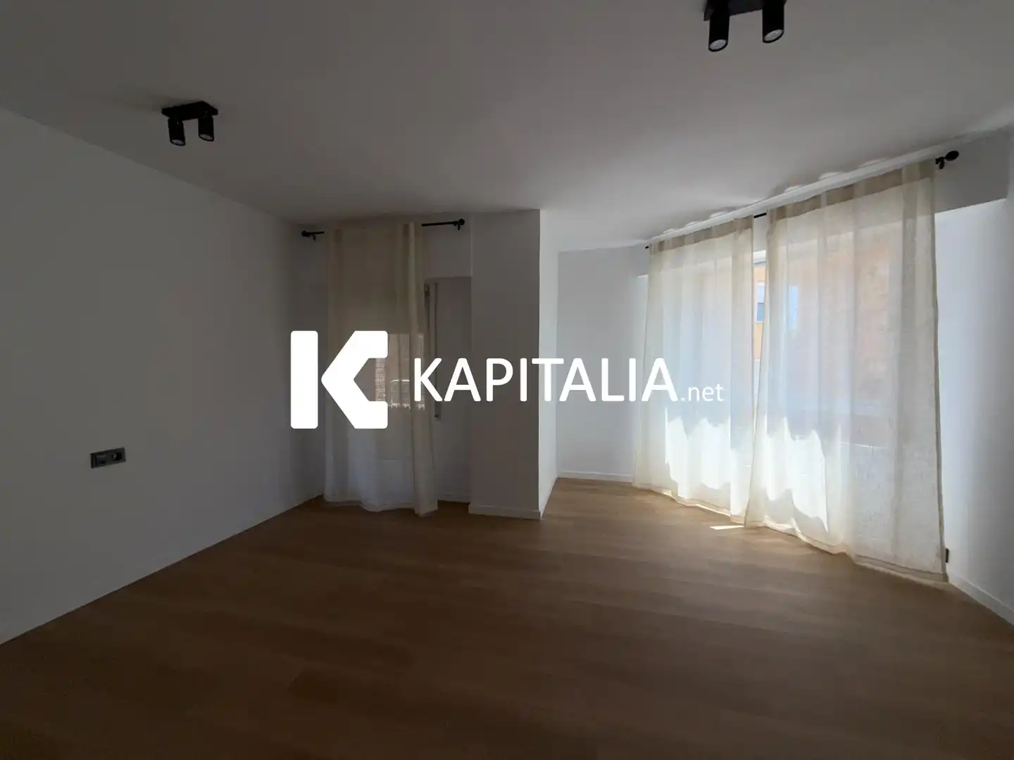 Habitación de Piso en venta en Ontinyent con Aire acondicionado, Parquet y Balcón
