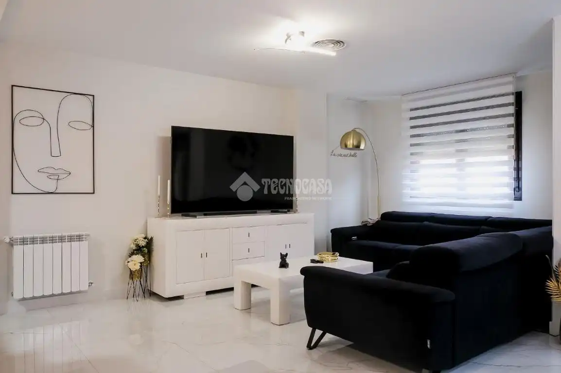 Living room of Detached homes for sale in Arroyomolinos (Madrid)  with Air Conditioner, Heating and Private garden