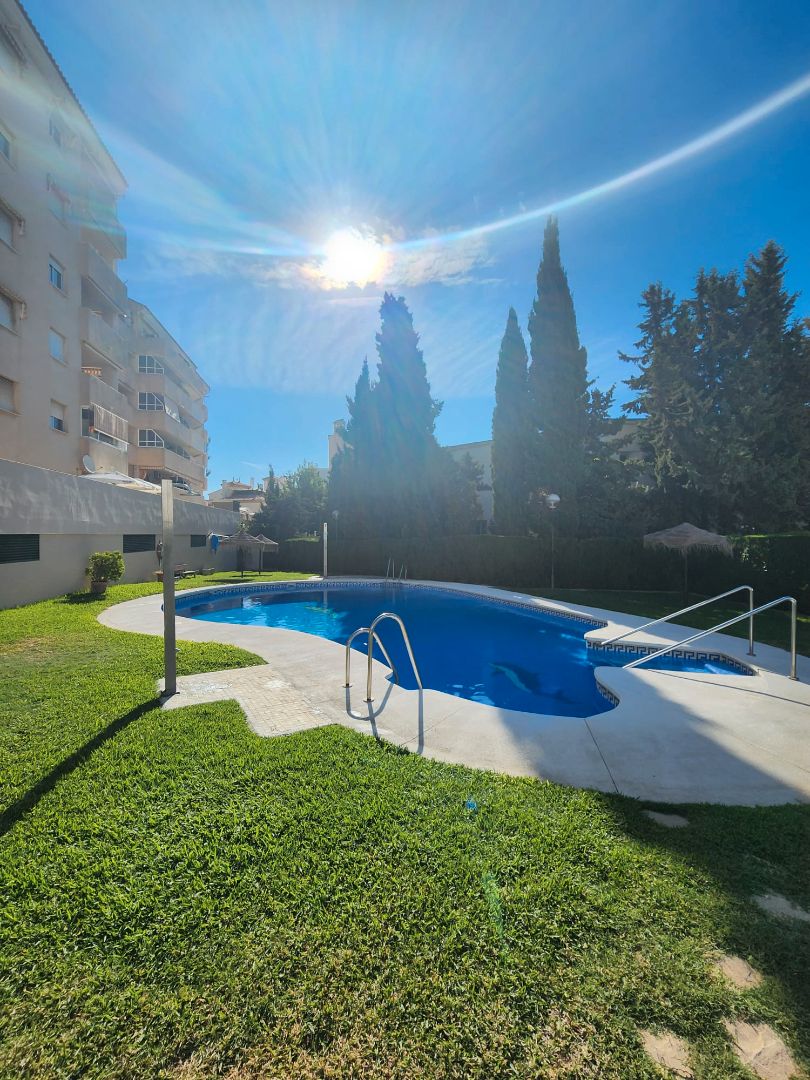 Piscina de Pis de lloguer en Benalmádena amb Aire condicionat, Traster i Piscina