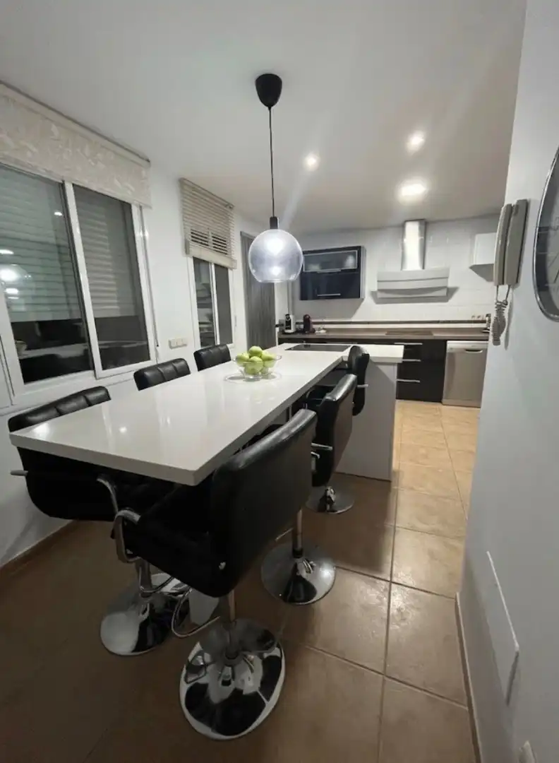 Cocina de Casa adosada en venta en Coín con Aire acondicionado, Parquet y Terraza