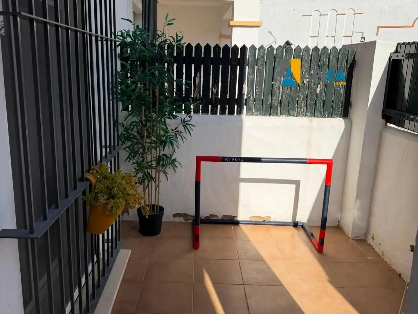 Jardín de Casa adosada en venta en Chiclana de la Frontera con Terraza, Piscina y Piscina comunitaria