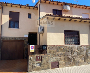 Exterior view of House or chalet for sale in Talayuela  with Air Conditioner