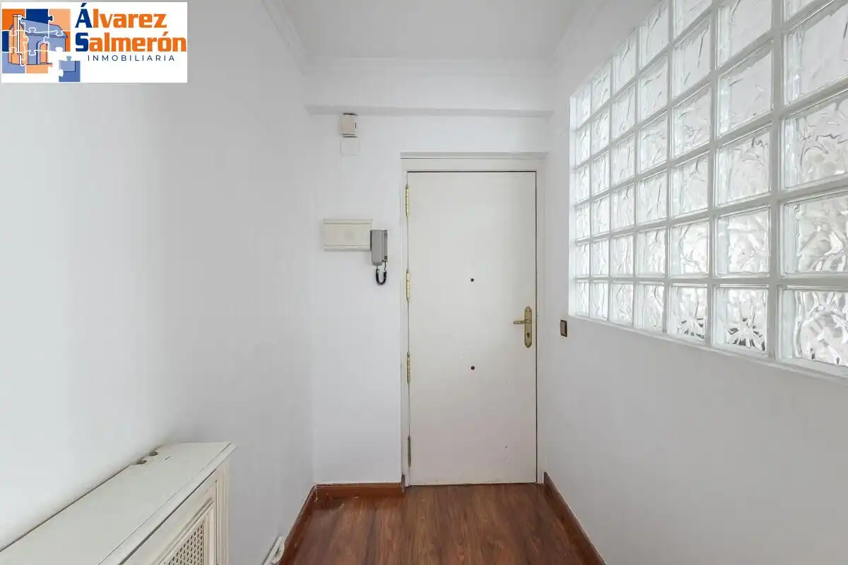 Piso en venta en Granada con Calefacción y Trastero