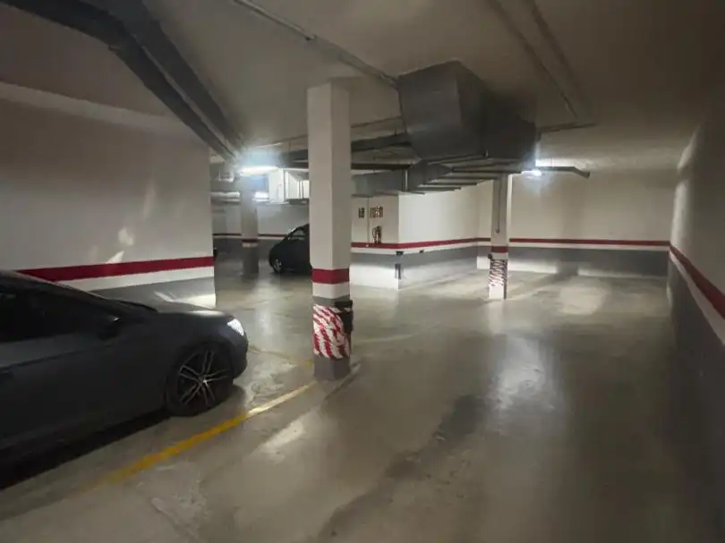 Parkplatz von Garage zur Miete in Rafelbuñol / Rafelbunyol