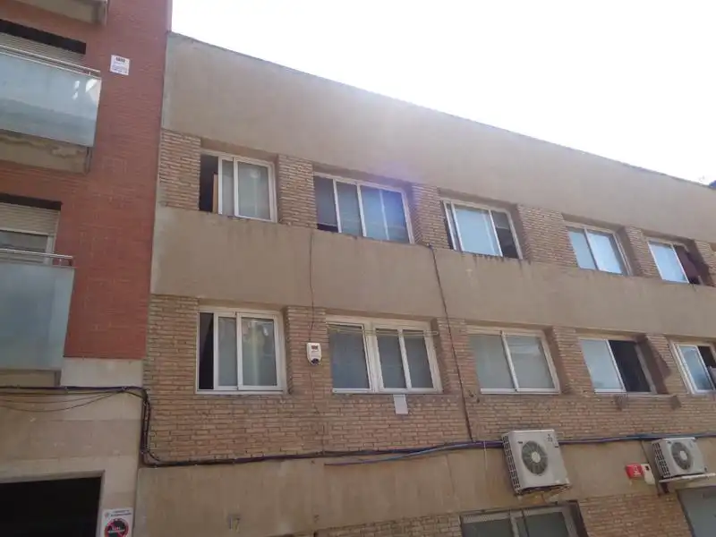 Vista exterior de Piso en venta en Santa Coloma de Gramenet