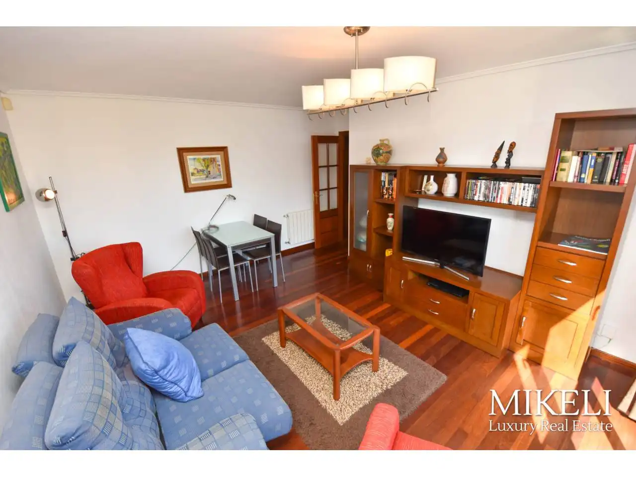 Living room of Flat for sale in Santander  with Heating, Parquet flooring and Storage room