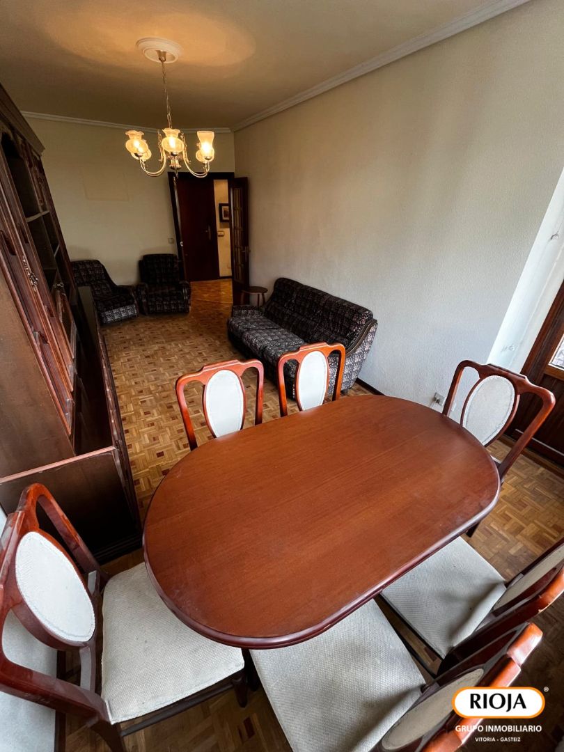 Living room of Flat for sale in Vitoria - Gasteiz  with Heating, Storage room and Furnished