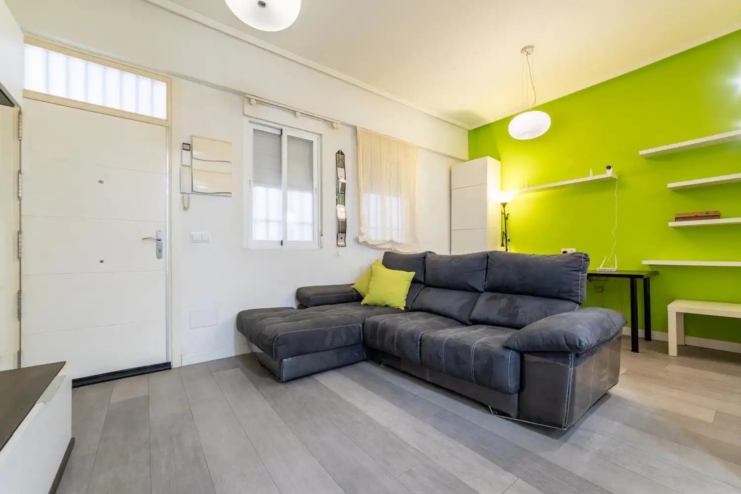 Living room of Flat for sale in Madrid  with Air Conditioner and Heating