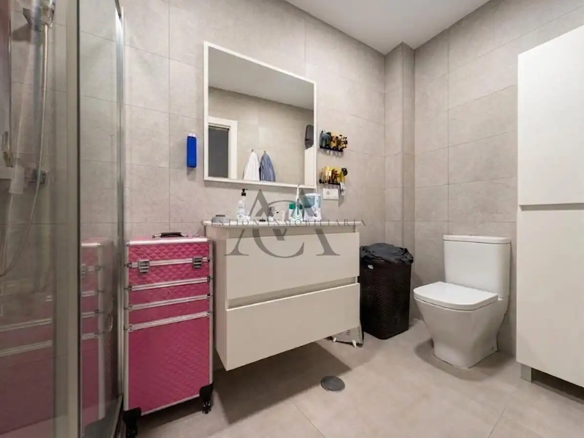 Baño de Piso en venta en Lucena con Aire acondicionado
