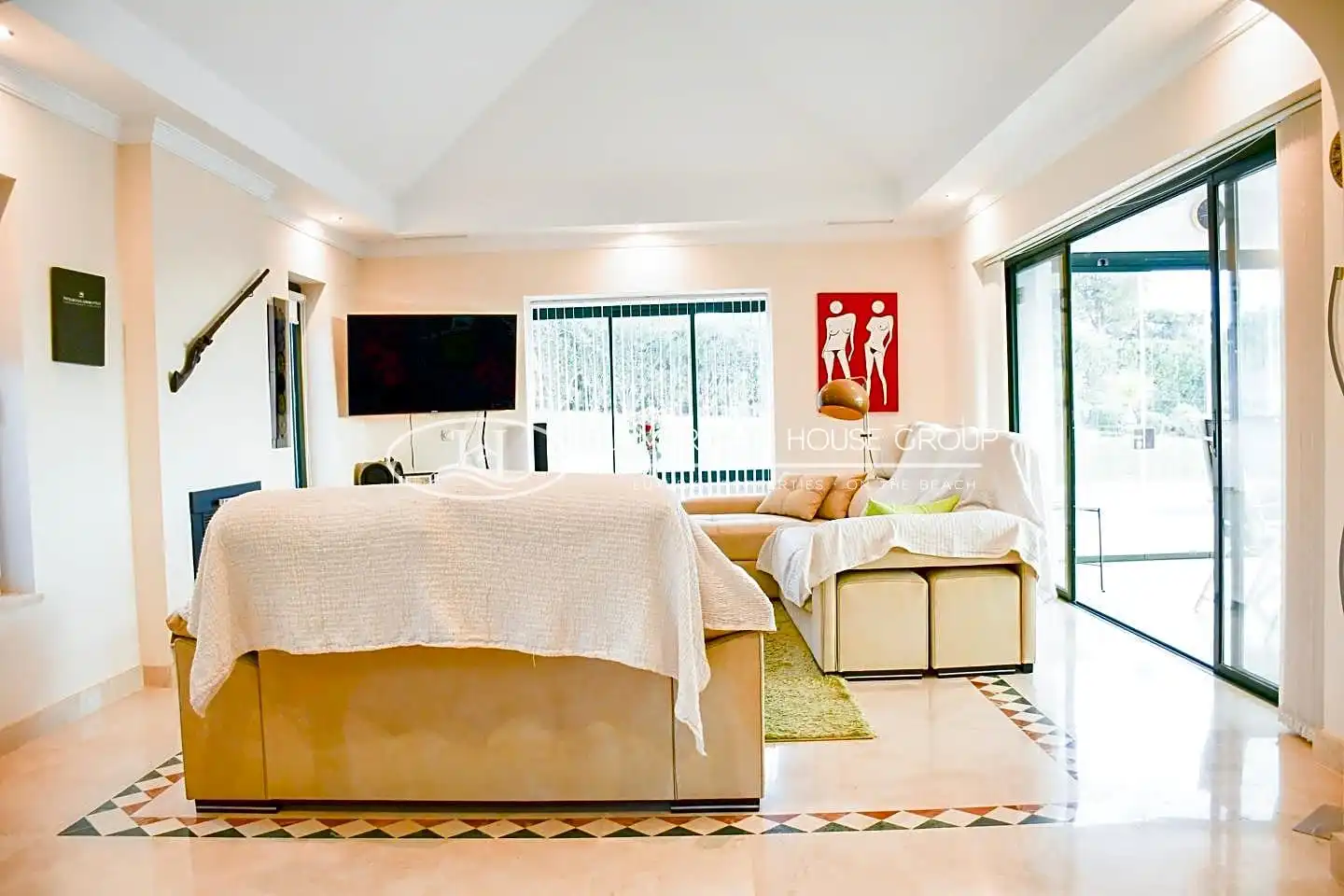 Sala d'estar de Casa o xalet en venda en Arcos de la Frontera amb Aire condicionat, Calefacció i Jardí privat