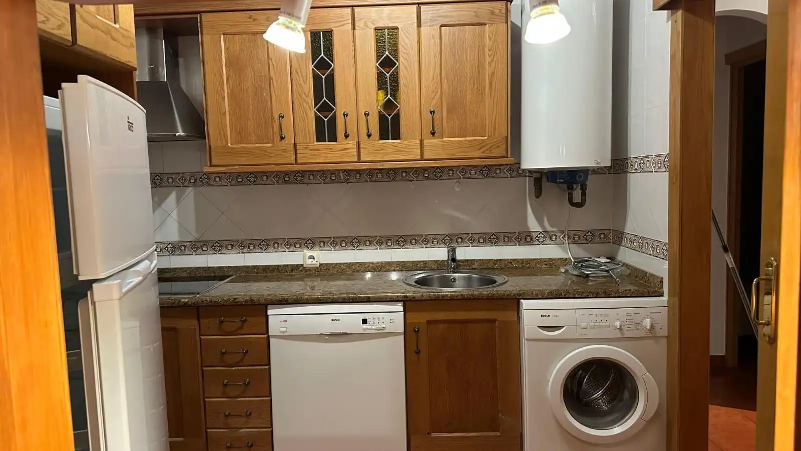Cocina de Piso de alquiler en Miraflores de la Sierra con Calefacción y Amueblado