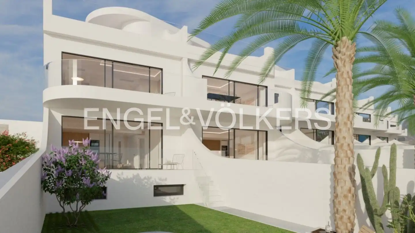 Vista exterior de Apartamento en venta en Torrevieja con Aire acondicionado, Calefacción y Jardín privado