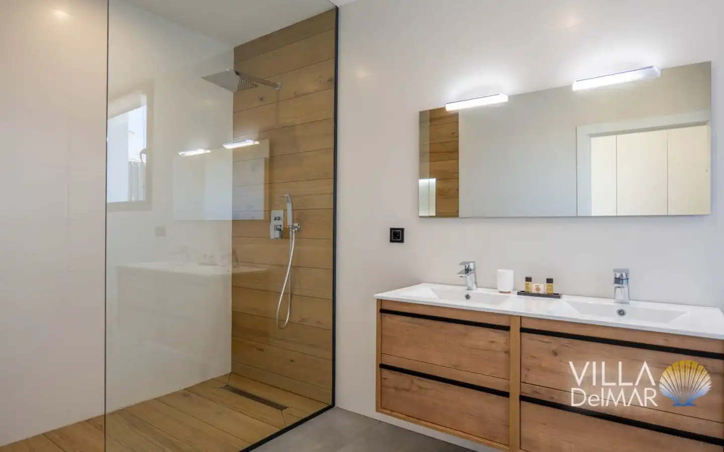 Bathroom of Houses for sale in Calpe / Calp  with Air Conditioner, Heating and Private garden
