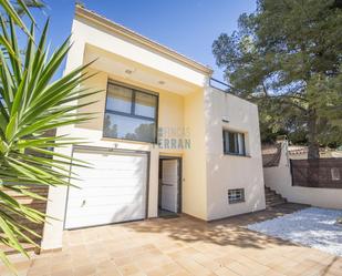 Exterior view of House or chalet for sale in El Vendrell  with Heating, Parquet flooring and Terrace