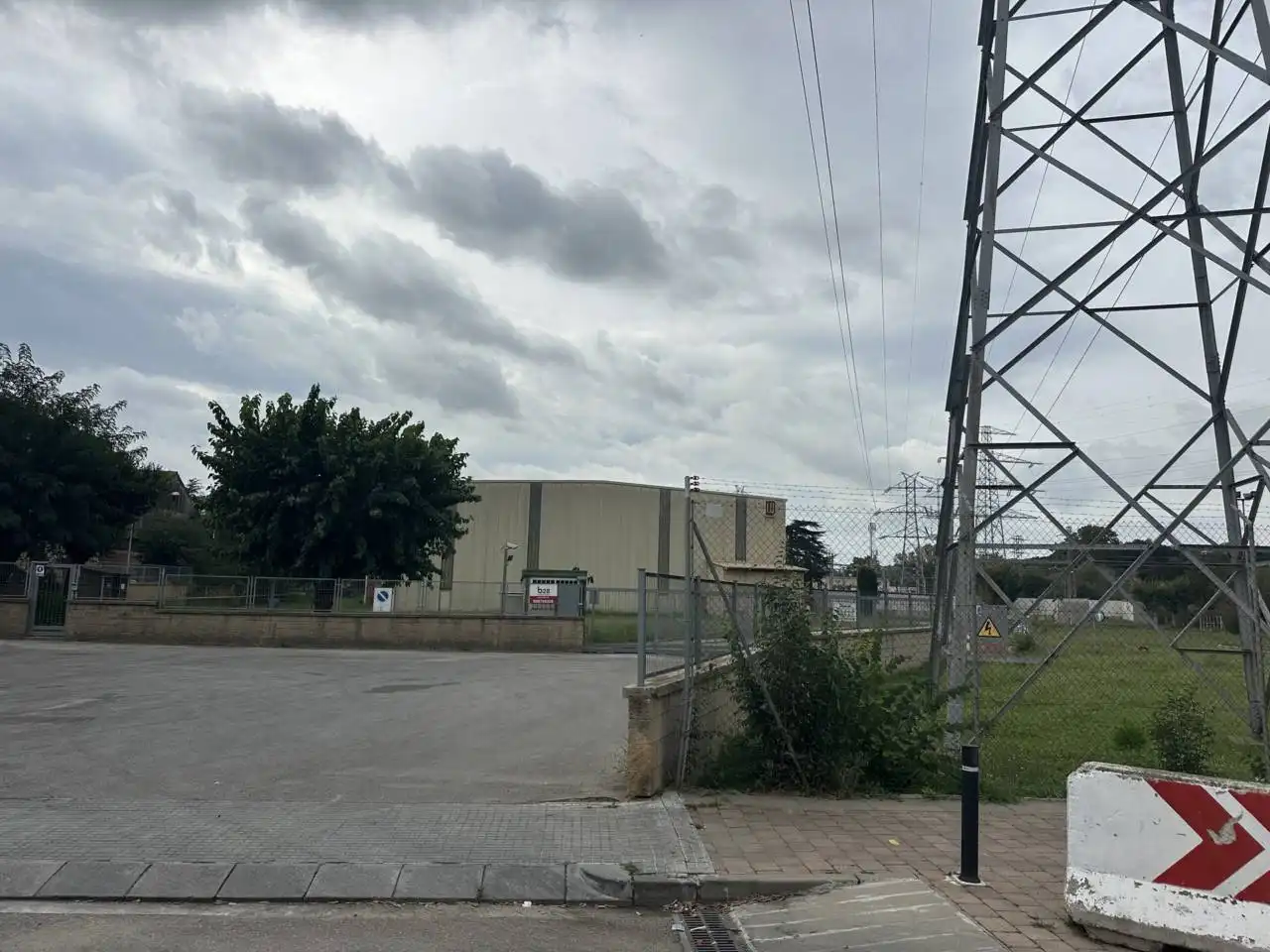 Nau industrial amb ascensor en venda a Calle Roquerols, imagen 3