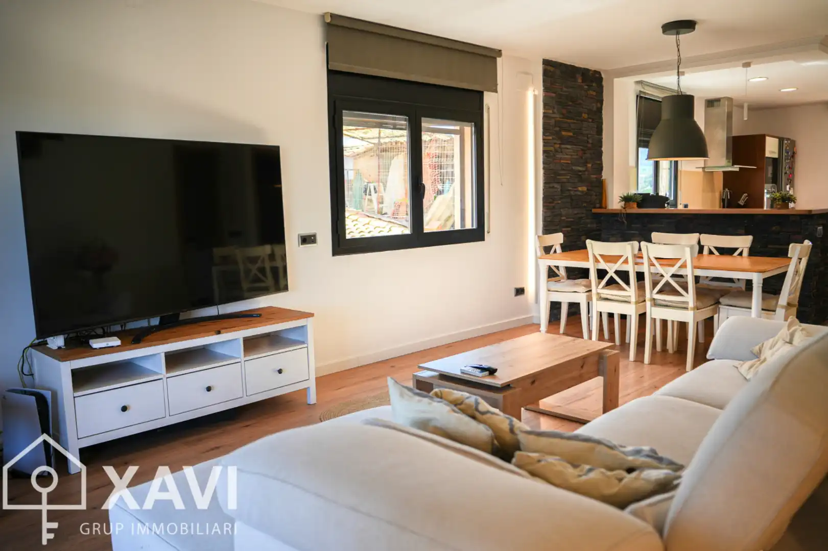 Sala de estar de Casa adosada en venta en Cabrera d'Anoia con Aire acondicionado, Calefacción y Jardín privado
