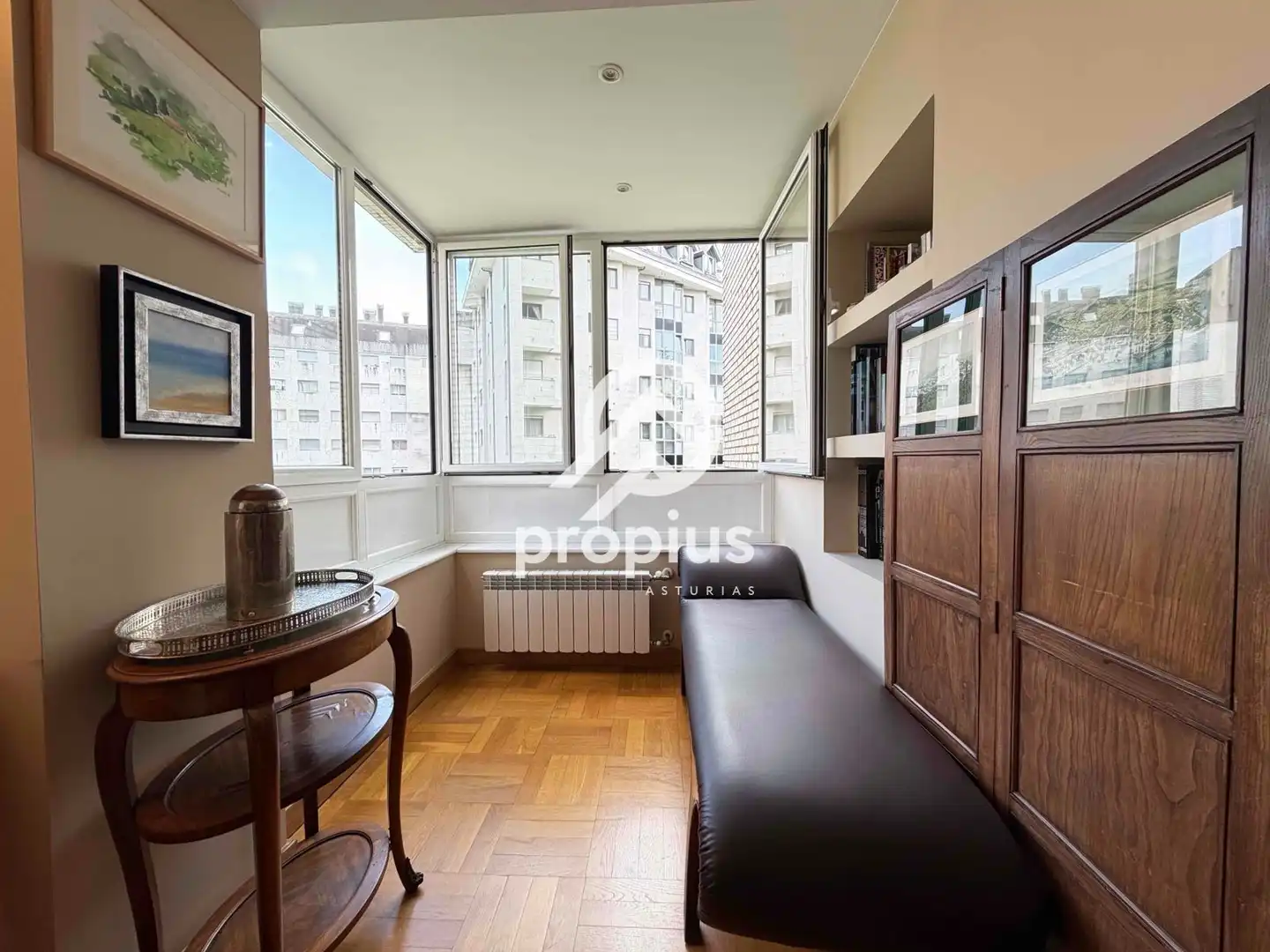 Bedroom of Flat for sale in Oviedo   with Heating, Parquet flooring and Oven