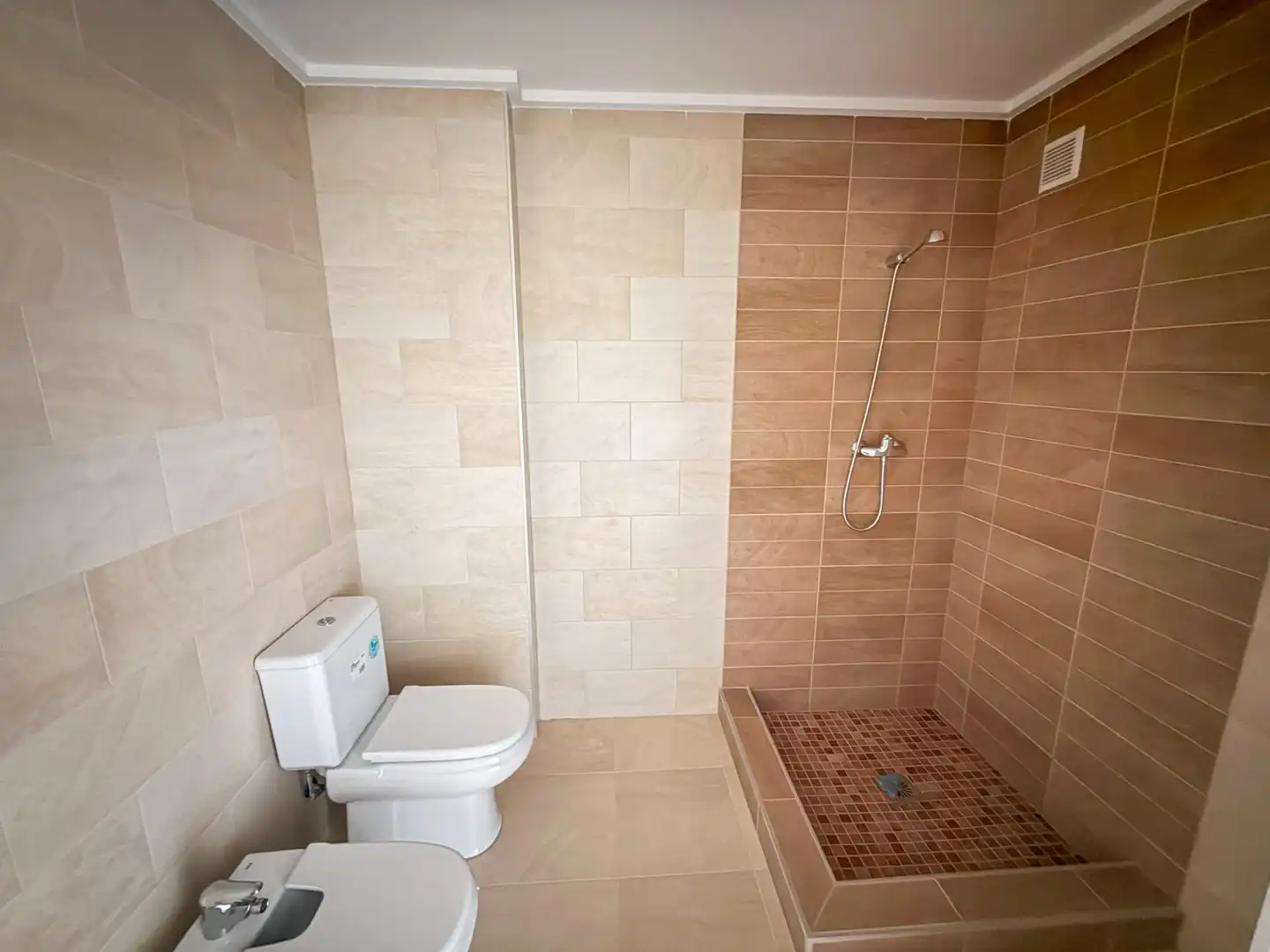 Baño de Piso en venta en Callosa de Segura con Trastero y Balcón