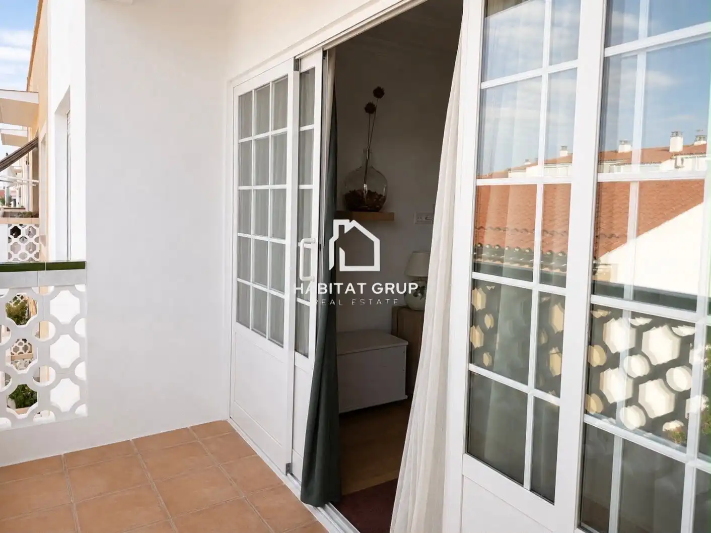 Balcony of Flat for sale in Es Castell  with Air Conditioner and Terrace