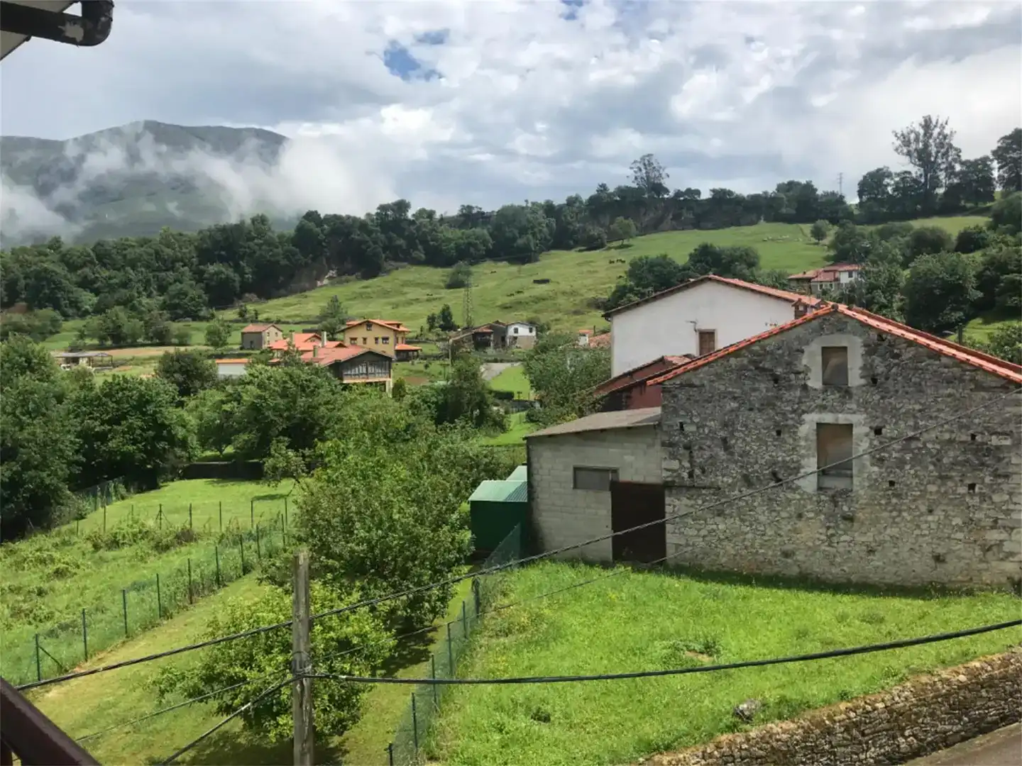 Vista exterior de Piso en venta en Peñamellera Baja con Trastero y Amueblado