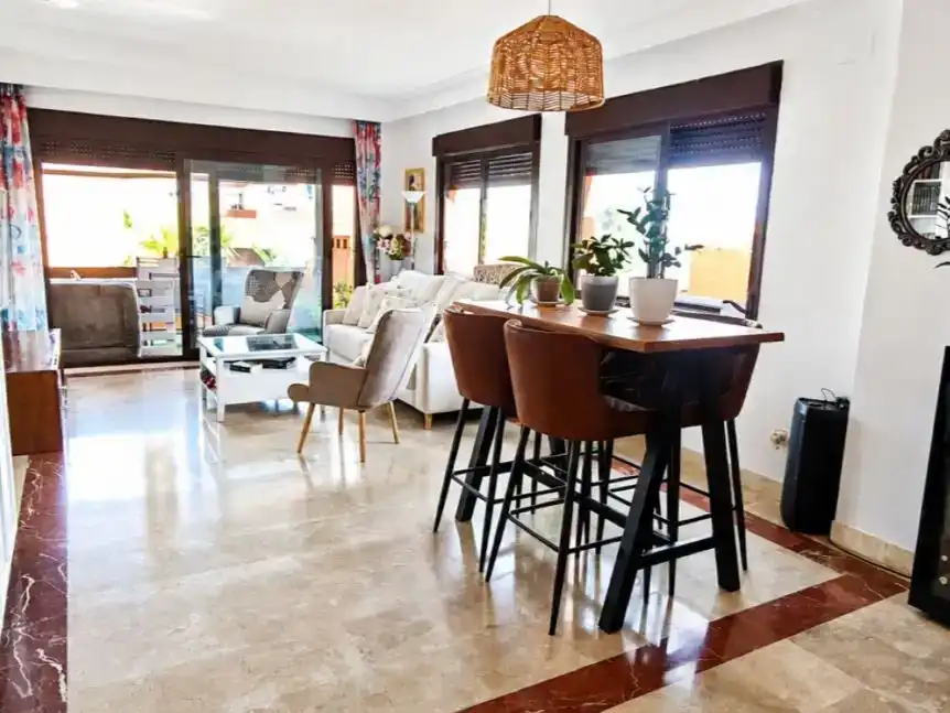 Comedor de Piso en venta en Estepona con Aire acondicionado, Piscina y Balcón