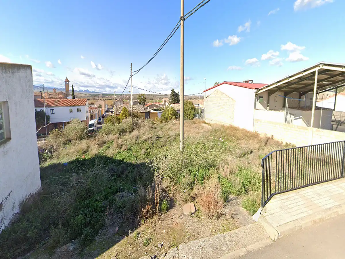 Residential land for sale in Calle Salida a Épila, imagen 2