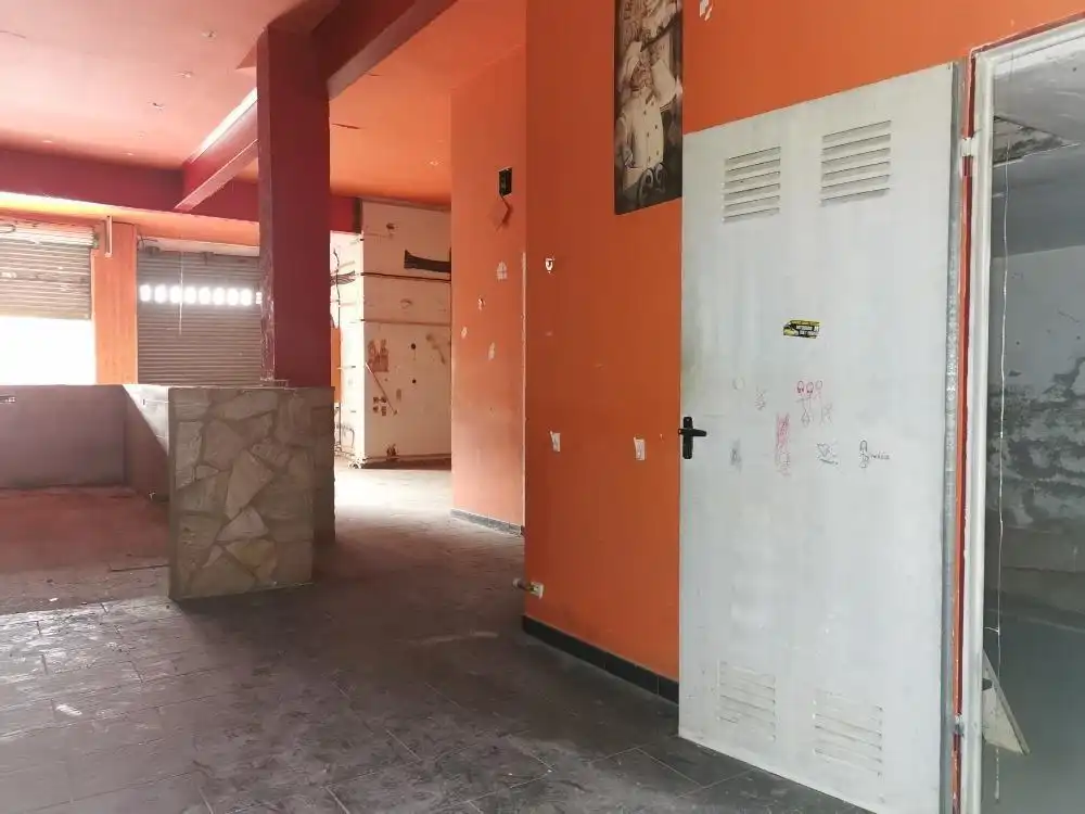 Business premises for sale in Tordera pueblo, imagen 4