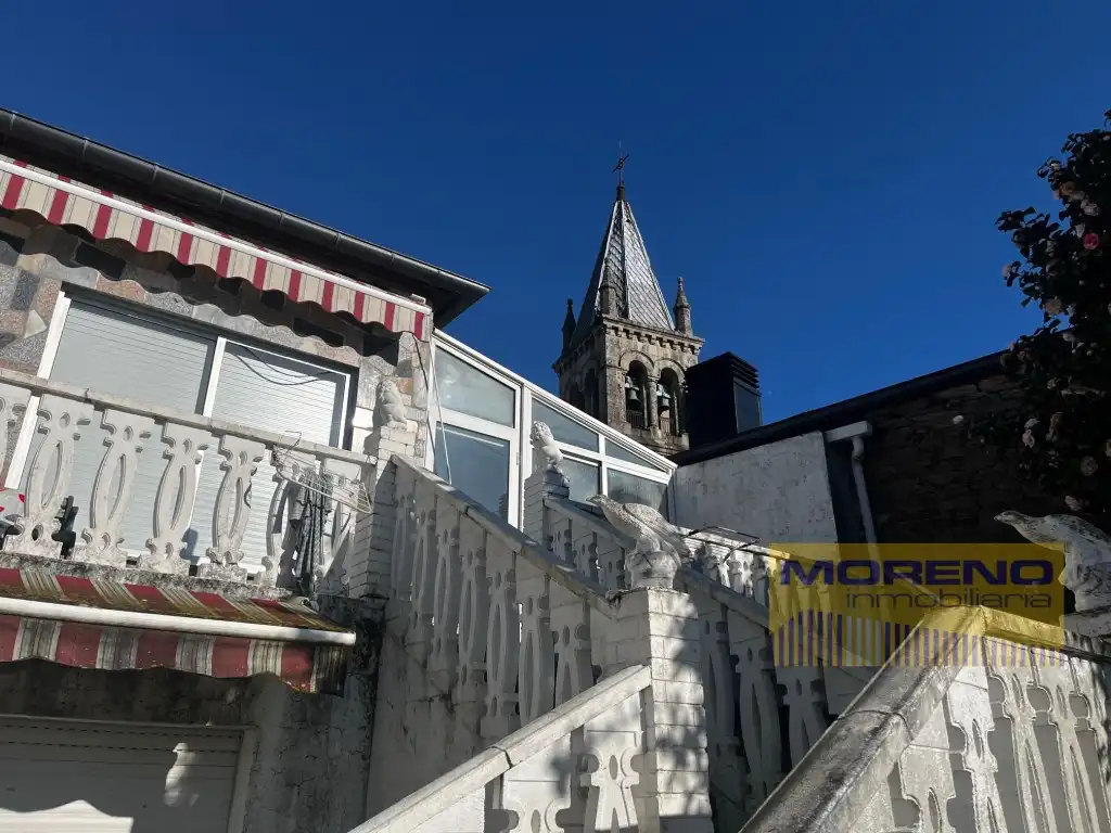 Vista exterior de Casa o xalet en venda en Sarria, Lugo