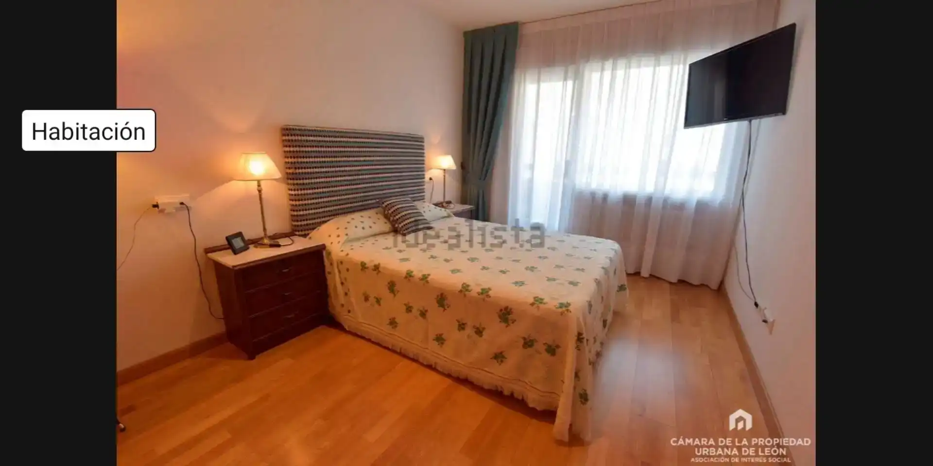 Dormitori de Apartament en venda en León Capital 