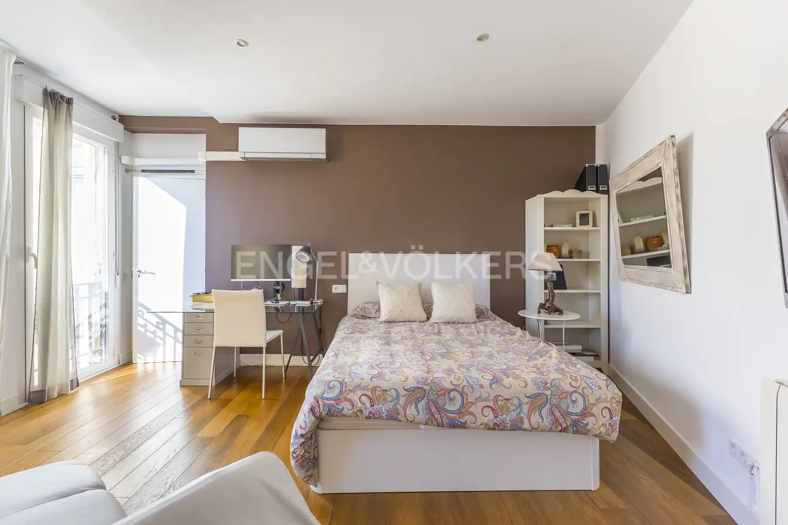 Bedroom of Flat for rent in Madrid  with Air Conditioner and Heating