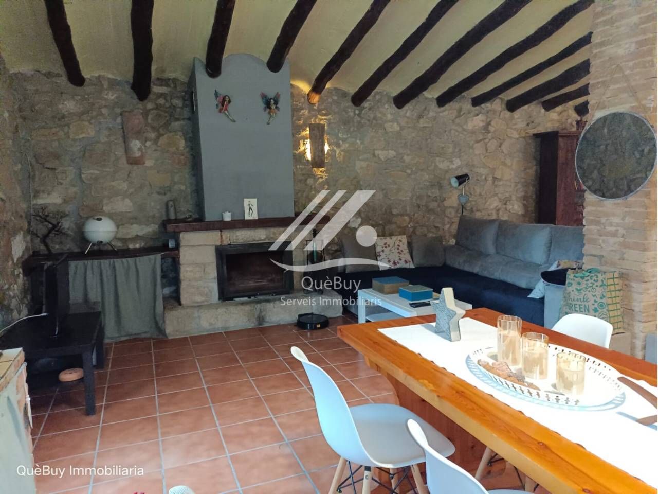 Sala d'estar de Finca rústica en venda en Cabra del Camp amb Jardí privat i Moblat