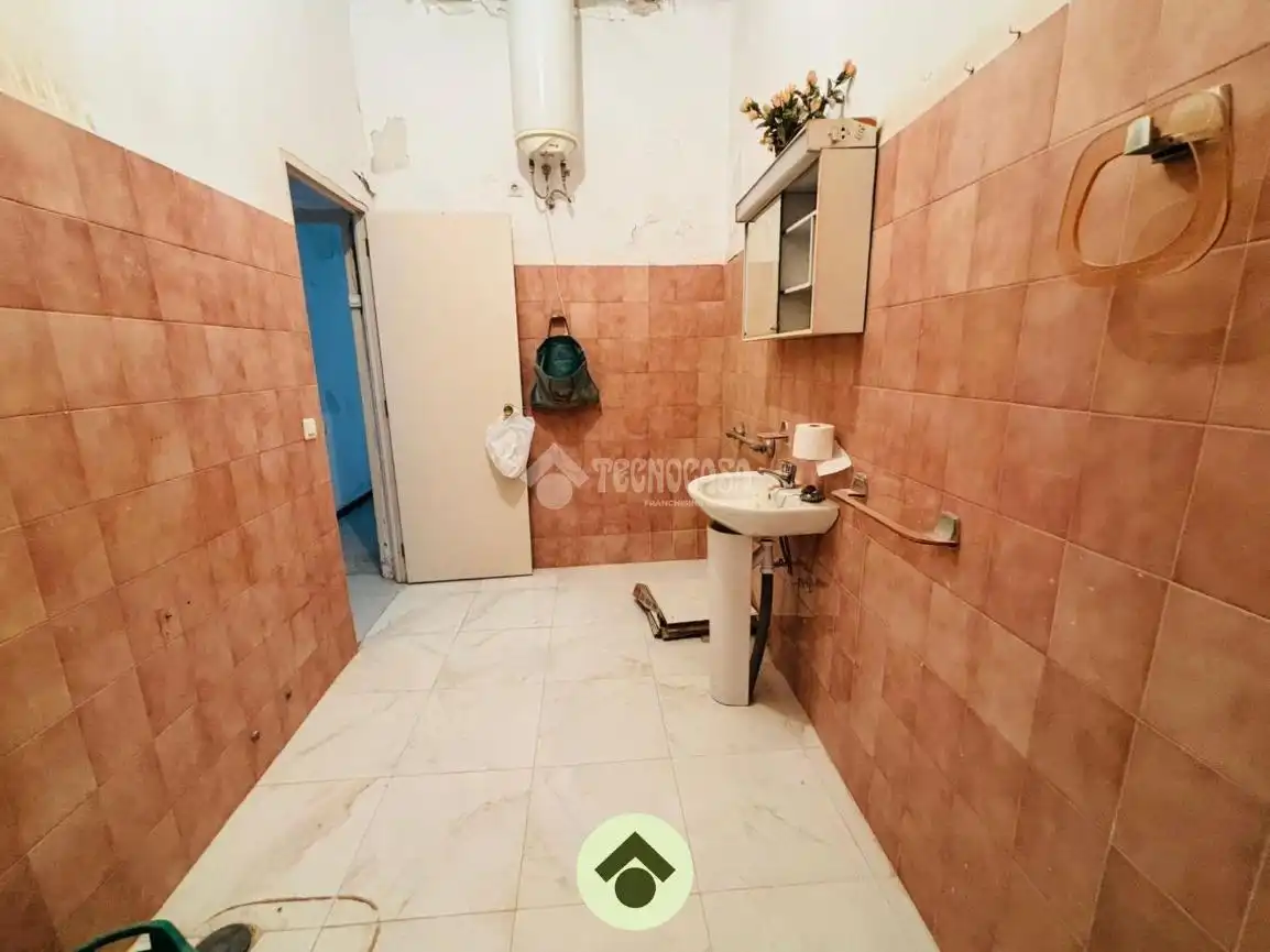 Bathroom of Detached homes for sale in El Carpio