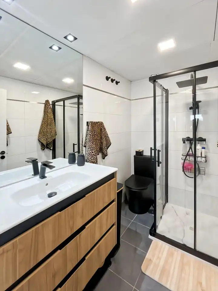 Baño de Ático en venta en Madrid con Aire acondicionado, Calefacción y Terraza