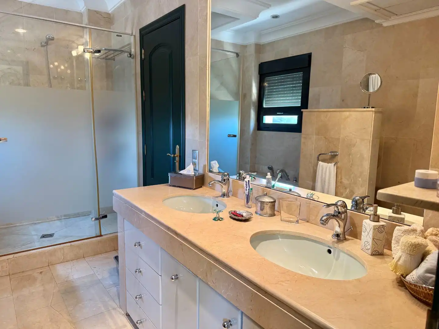 Baño de Casa o chalet en venta en Gelves con Aire acondicionado, Jardín privado y Terraza
