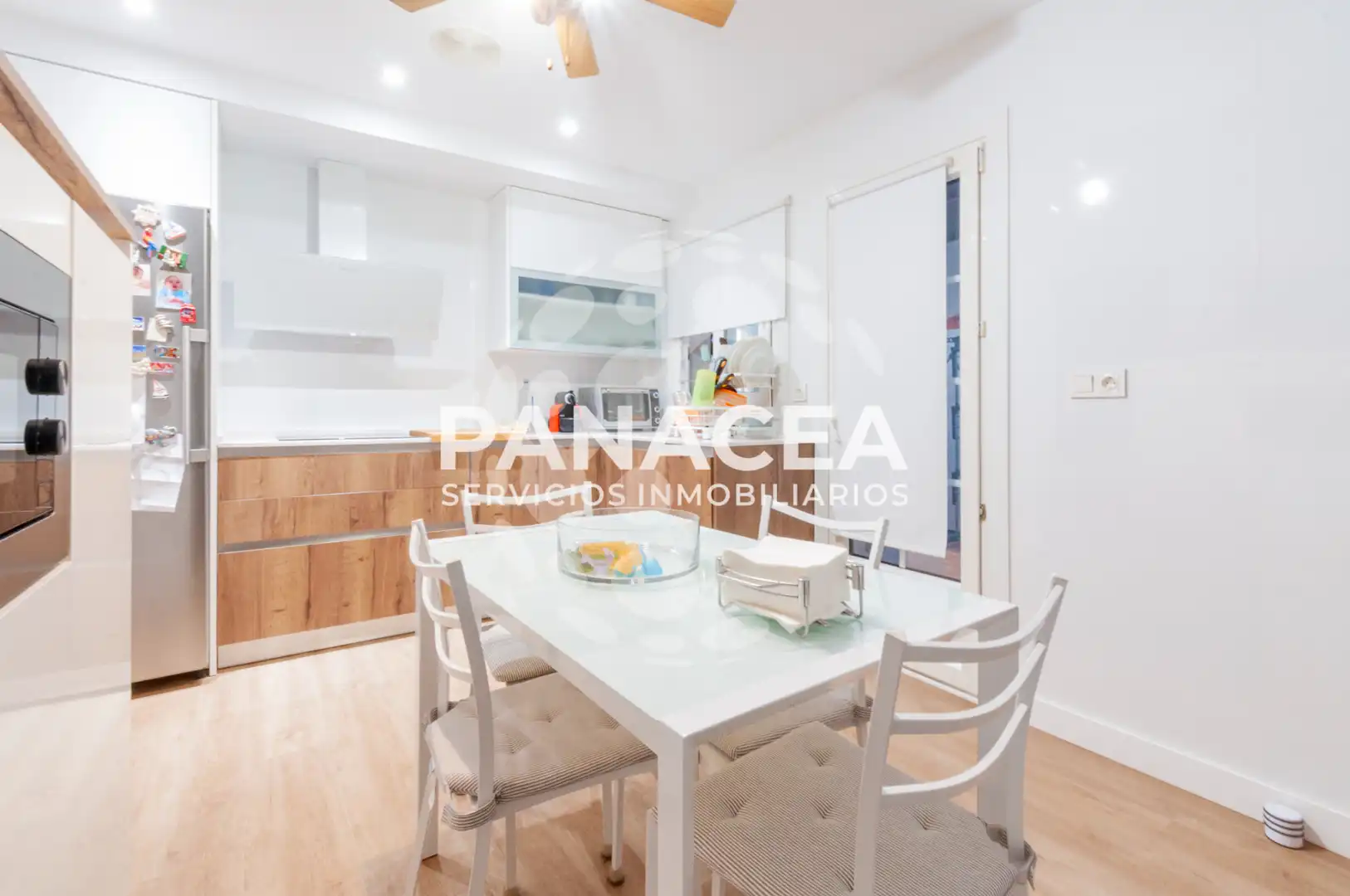 Kitchen of Flat for sale in Roquetas de Mar  with Air Conditioner, Furnished and Oven
