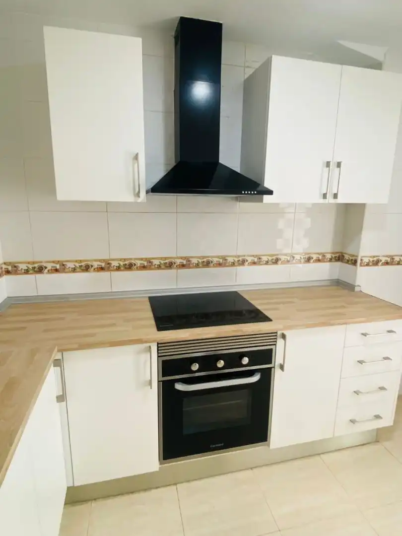 Flat with terrace for sale in Alcalà de Xivert pueblo, imagen 5