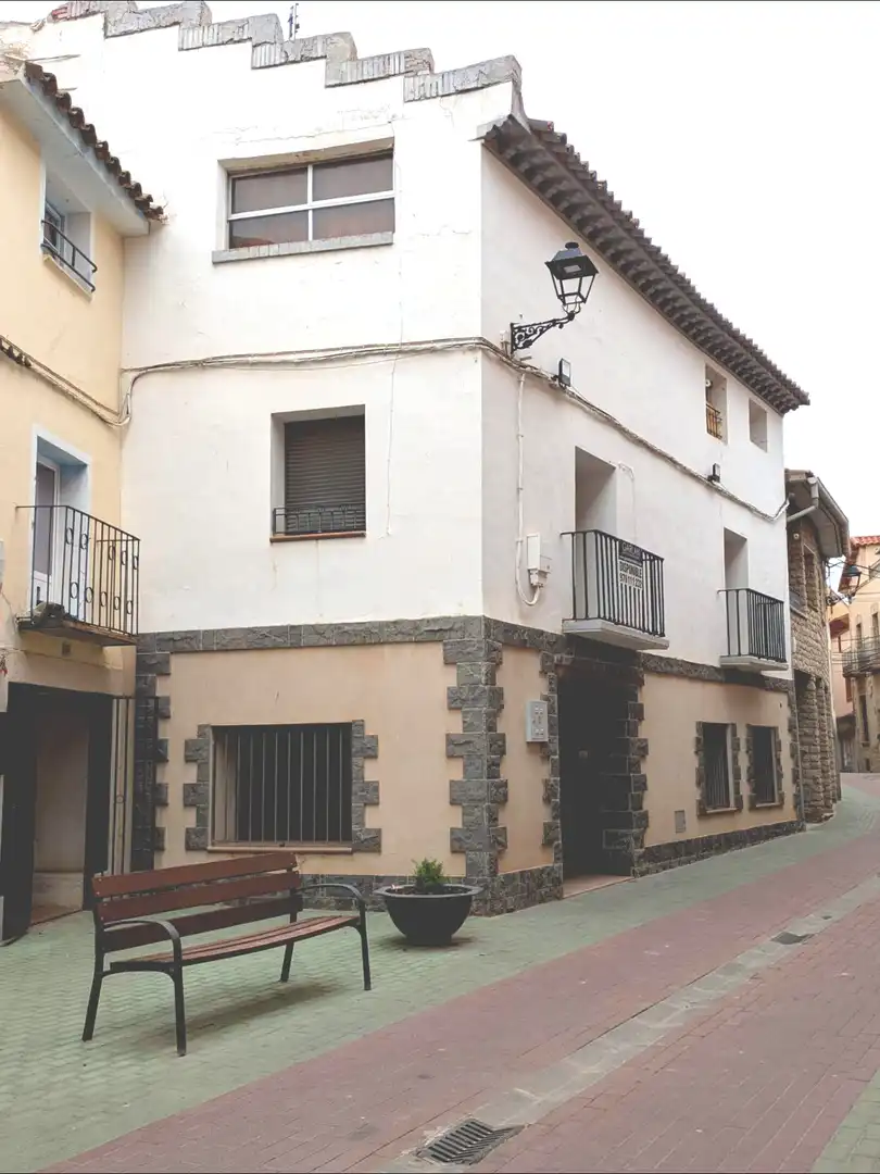 Exterior view of Houses for sale in Quinto  with Balcony