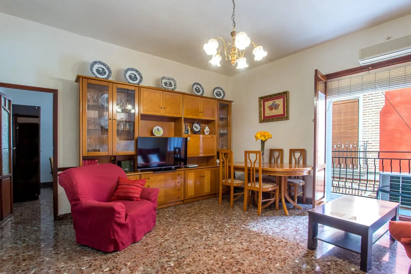 Buildings for sale in Mula