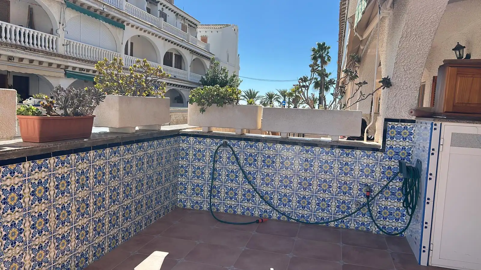 Terrasse von Maisonette zum Verkauf in Santa Pola mit Klimaanlage, Heizung und Privatgarten
