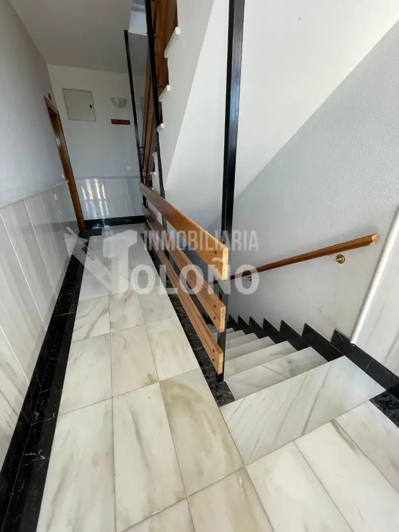 Dúplex en venta en Castañares de Rioja con Calefacción, Parquet y Terraza
