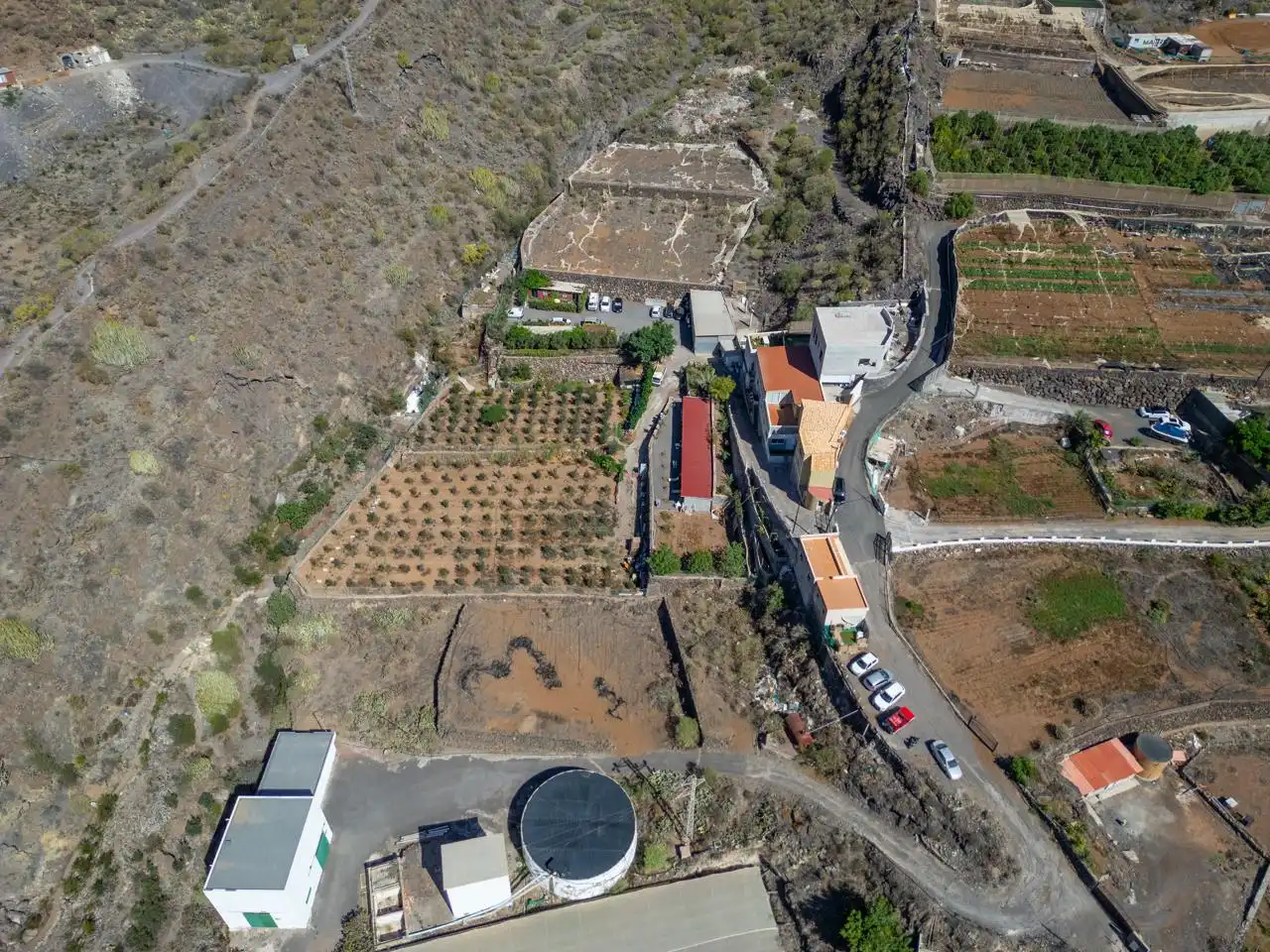 Vista exterior de Finca rústica en venda en Santiago del Teide amb Jardí privat i Terrassa